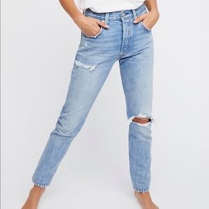 NWT Levi 501 Skinny 28x28